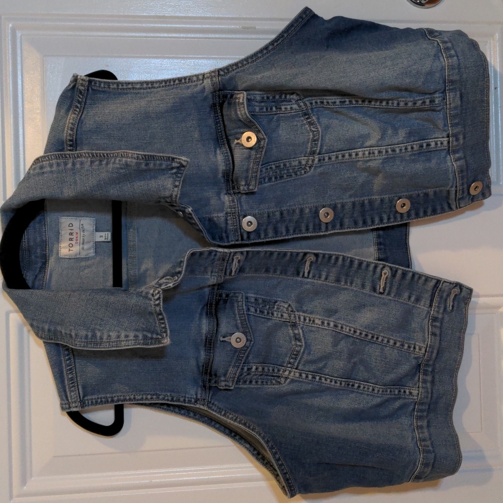 Denim Torrid Vest size 3
